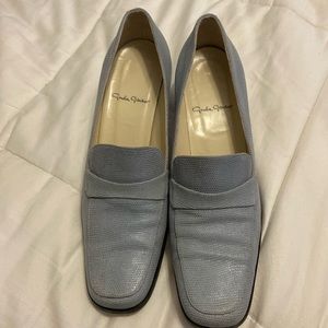 Greta Garbo blue heals